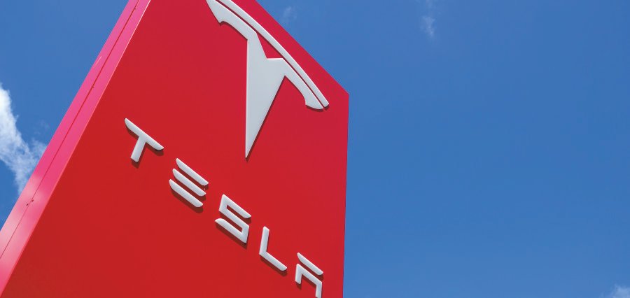 You are currently viewing Tesla and LG Energy Solution Sign $4.3 Billion Deal for U.S. Battery Plant